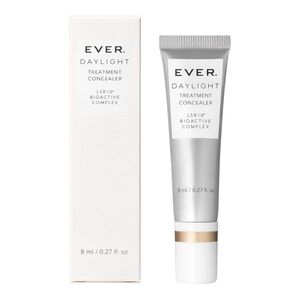 EVER DAYLIGHT TREATMENT CONCEALER WITH LSR10 IN LIGHT 8ML - BNIB